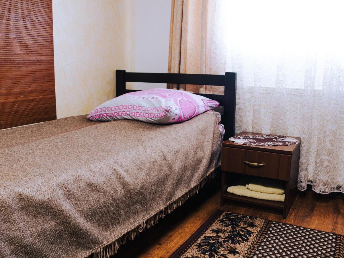 Filvarok Hotel Броды Экстерьер фото