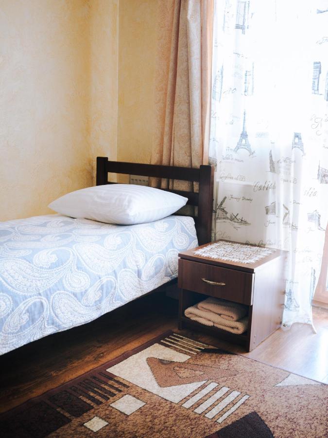 Filvarok Hotel Броды Экстерьер фото