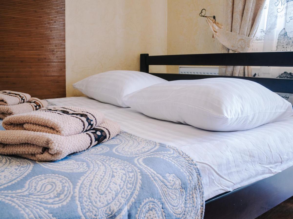 Filvarok Hotel Броды Экстерьер фото
